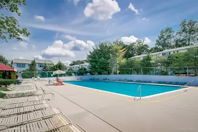 104 Bon Aire Circle W #8L, Suffern, NY 10901 - Photo 15