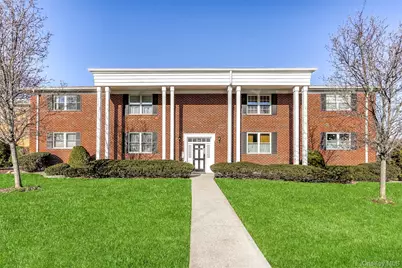 104 Bon Aire Circle W #8L, Suffern, NY 10901 - Photo 1