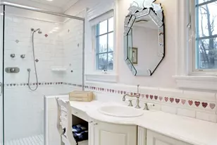 330 Chestnut Dr, East Hills, NY 11576 - Photo 21