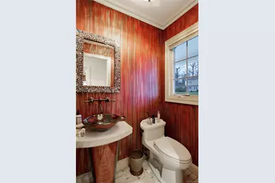 330 Chestnut Drive, East Hills, NY 11576 - Photo 29