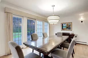 330 Chestnut Dr, East Hills, NY 11576 - Photo 9