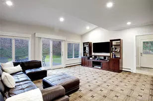 330 Chestnut Dr, East Hills, NY 11576 - Photo 13