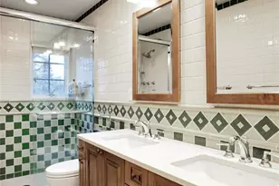 330 Chestnut Dr, East Hills, NY 11576 - Photo 23