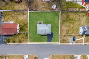 42 Centerwood St, West Babylon, NY 11704 - Photo 31