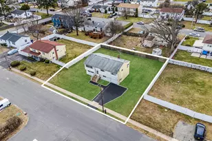 42 Centerwood St, West Babylon, NY 11704 - Photo 29