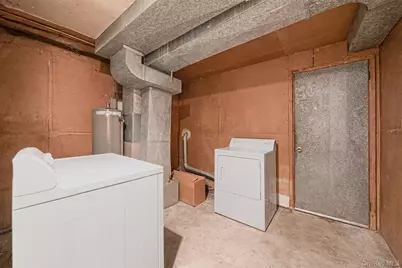 42 Centerwood Street, West Babylon, NY 11704 - Photo 23