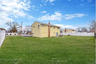 42 Centerwood Street, West Babylon, NY 11704 - Photo 27