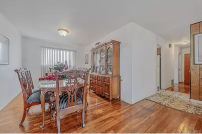 42 Centerwood Street, West Babylon, NY 11704 - Photo 7