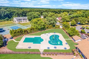 9 Kiowa Ct, Coram, NY 11727 - Photo 15