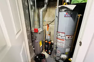 1663 Waring Ave, Bronx, NY 10469 - Photo 27