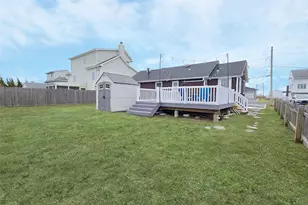 19 Kent Pl, Amityville, NY 11701 - Photo 11