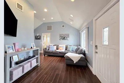 19 Kent Place, Amityville, NY 11701 - Photo 3