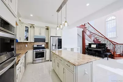 147-25 18th Avenue, Whitestone, NY 11357 - Photo 11