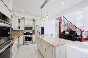 147-25 18th Ave, Whitestone, NY 11357 - Photo 11