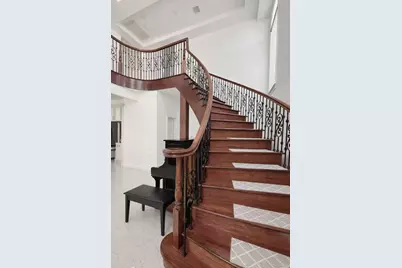 147-25 18th Avenue, Whitestone, NY 11357 - Photo 7