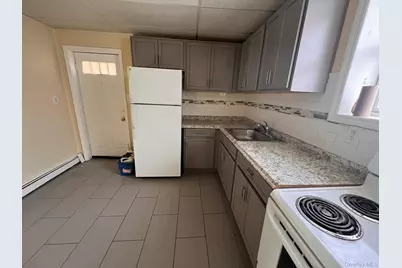 824 Main Street #2R, Poughkeepsie, NY 12603 - Photo 1