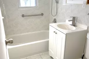 158-31 79th Ave, Fresh Meadows, NY 11366 - Photo 5