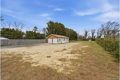 511 Old North Ocean Avenue, Patchogue, NY 11772 - Photo 17