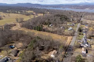 212 Rhinecliff Rd, Rhinebeck, NY 12572 - Photo 17