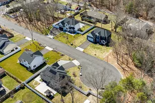 32 Florida Ave, Medford, NY 11763 - Photo 29