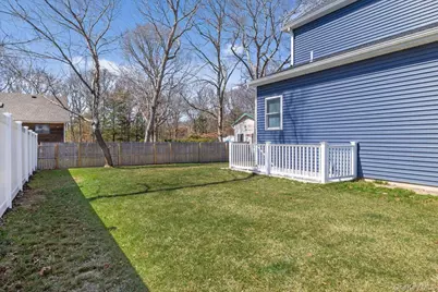 32 Florida Avenue, Medford, NY 11763 - Photo 27