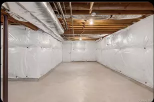 32 Florida Ave, Medford, NY 11763 - Photo 23