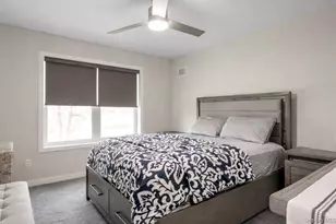 32 Florida Ave, Medford, NY 11763 - Photo 17