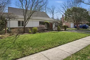 23 Hartley Rd, Great Neck, NY 11023 - Photo 43