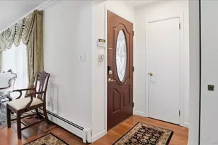 23 Hartley Rd, Great Neck, NY 11023 - Photo 5