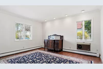 23 Hartley Road, Great Neck, NY 11023 - Photo 15