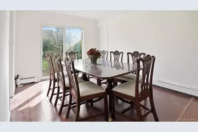 23 Hartley Road, Great Neck, NY 11023 - Photo 17