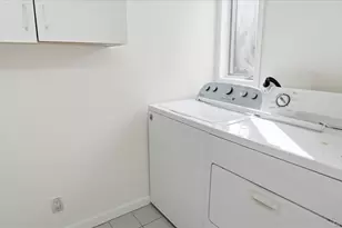 23 Hartley Rd, Great Neck, NY 11023 - Photo 25