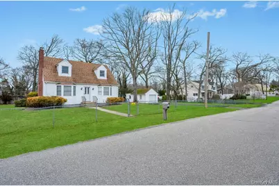 171 N Ontario Street, Ronkonkoma, NY 11779 - Photo 3