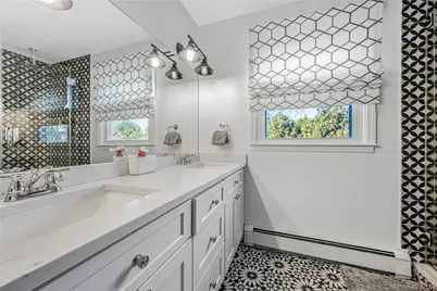 18 Woodland Road, Roslyn, NY 11576 - Photo 15