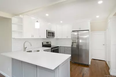 9 Koster Court, Huntington Station, NY 11746 - Photo 7