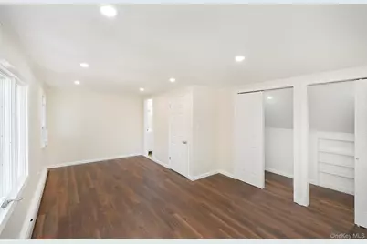 9 Koster Court, Huntington Station, NY 11746 - Photo 15