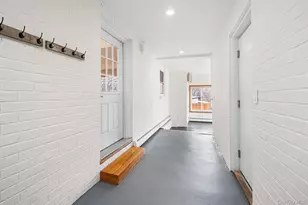 9 Sunrise Terrace, Newburgh, NY 12553 - Photo 3