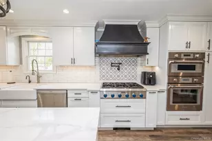 2296 Willow St, Wantagh, NY 11793 - Photo 11
