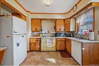 12 Maple Avenue, Bethpage, NY 11714 - Photo 9