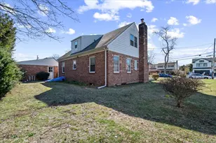 12 Maple Ave, Bethpage, NY 11714 - Photo 23