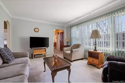 12 Maple Avenue, Bethpage, NY 11714 - Photo 5