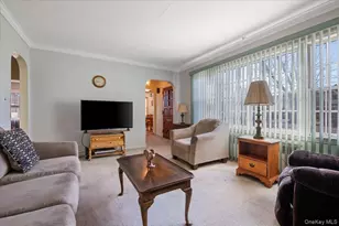 12 Maple Ave, Bethpage, NY 11714 - Photo 5