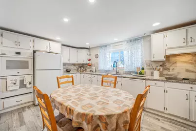 25 Verleye Avenue, East Northport, NY 11731 - Photo 21