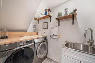 25 Verleye Avenue, East Northport, NY 11731 - Photo 17