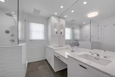 20 Seagull Lane, Port Washington, NY 11050 - Photo 13