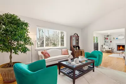 39 Lotowana Lane, Stony Brook, NY 11790 - Photo 5