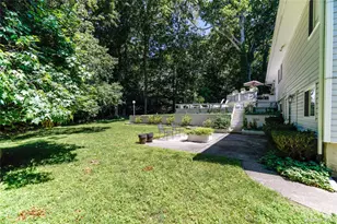 39 Lotowana Ln, Stony Brook, NY 11790 - Photo 31