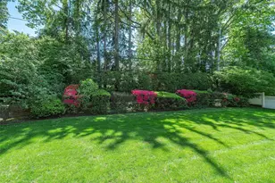 149 Chestnut Rd, Manhasset, NY 11030 - Photo 33