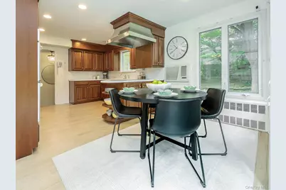 149 Chestnut Road, Manhasset, NY 11030 - Photo 19