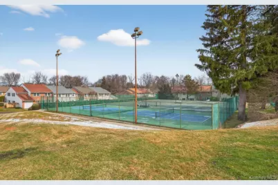 37 Aspen Drive W #37, Woodbury, NY 11797 - Photo 33